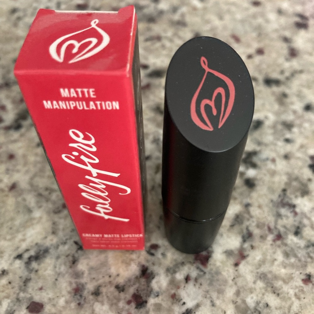 folly fire matte manipulation creamy matte lipstick in Sunset Blvd new in box
